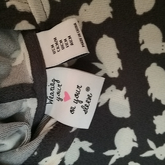 Hoodie style bunny nightshirt - Picture 2 of 3